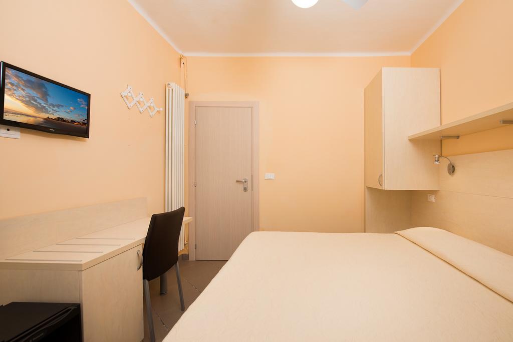 Hotel Cuba Milano Marittima Kültér fotó
