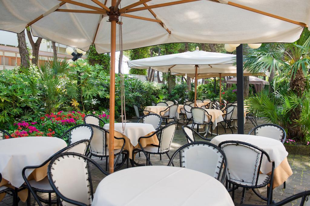Hotel Cuba Milano Marittima Kültér fotó