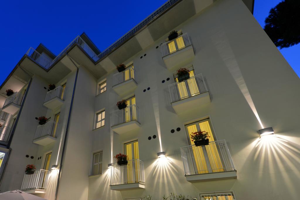 Hotel Cuba Milano Marittima Kültér fotó