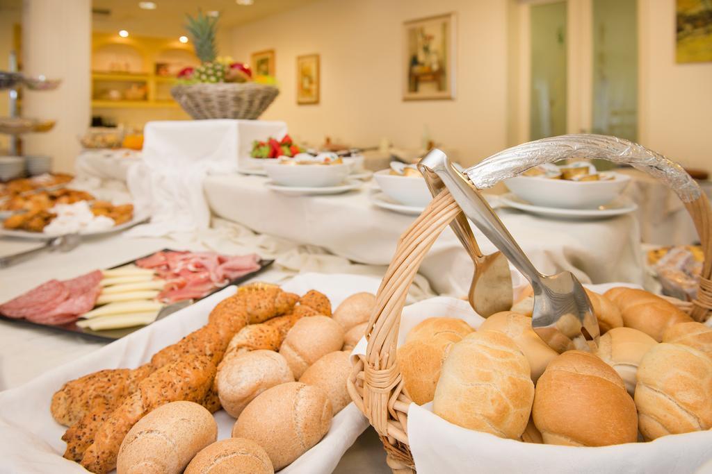 Hotel Cuba Milano Marittima Kültér fotó