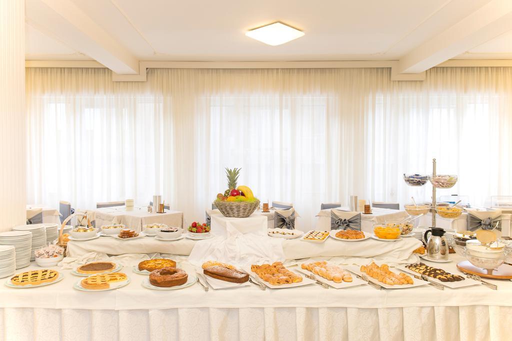Hotel Cuba Milano Marittima Kültér fotó